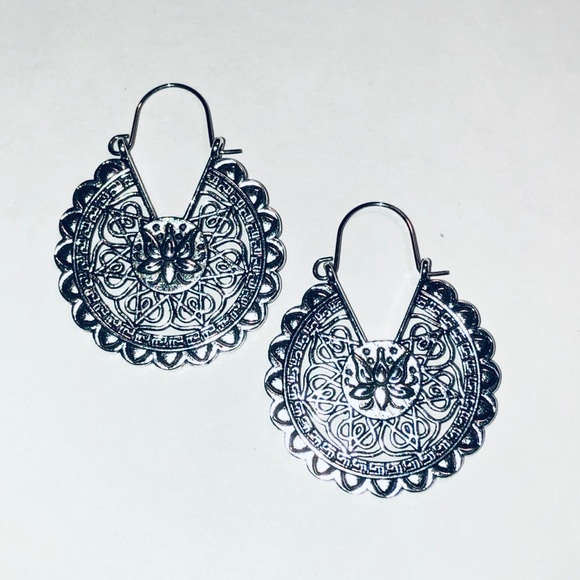 Silver Boho Lotus Cut Out Earrings LAST PAIR - Picture 3 of 5